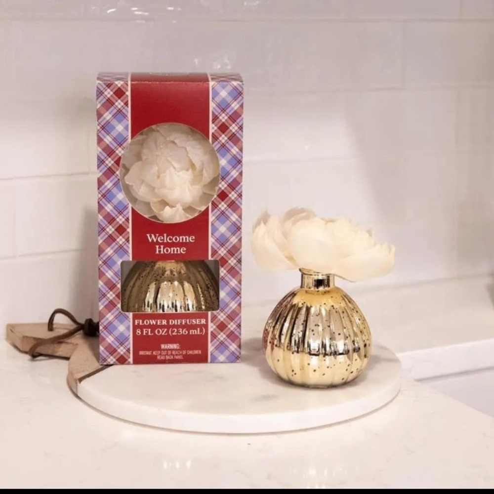 Welcome Home Holiday Flower Diffuser - Picture 3 of 3